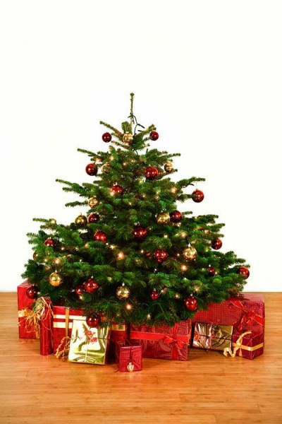 Dekorierter Weihnachtsbaum 1,5 m mit Lichterketten & Kugeln